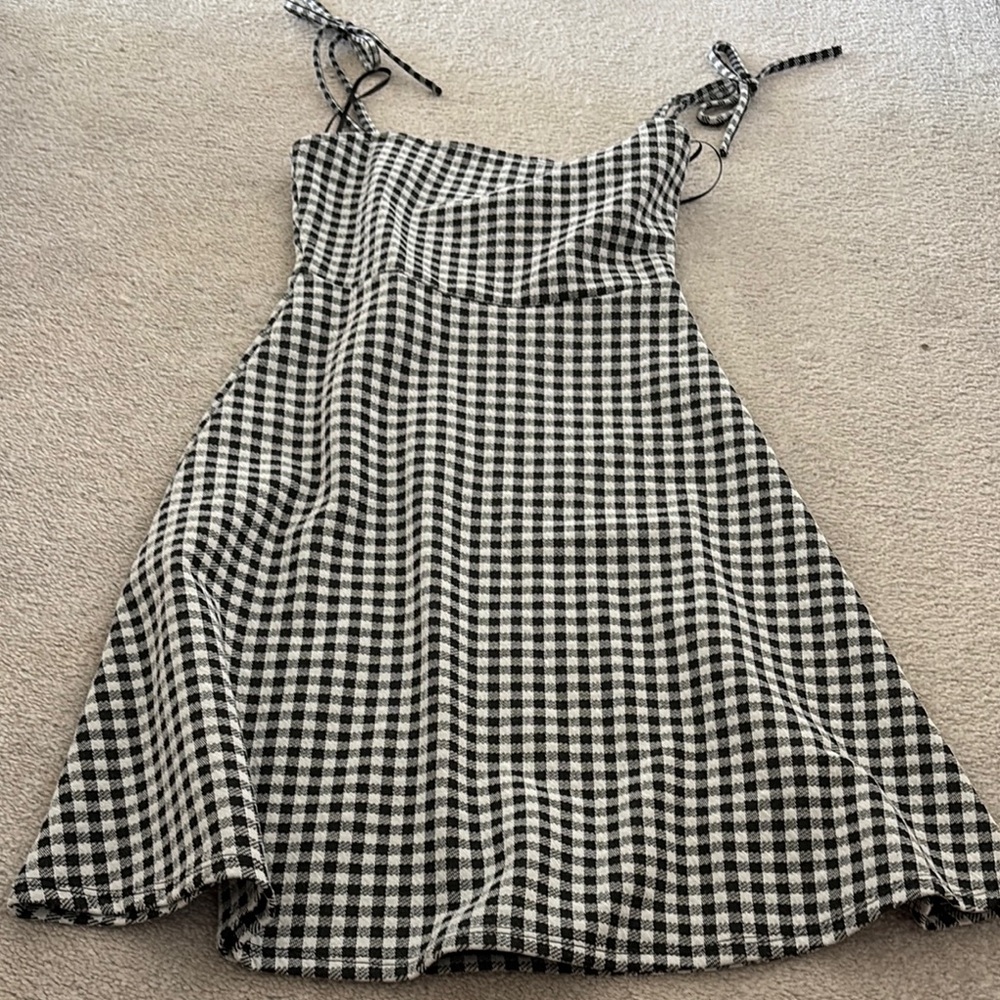 H&M Black and White Checkered Top